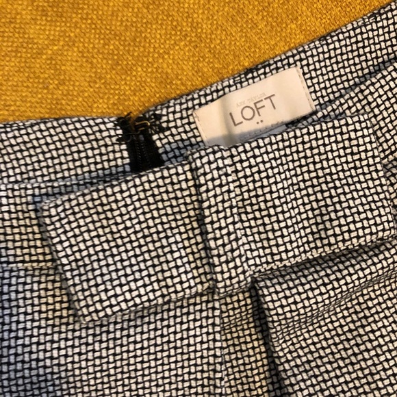 Ann Taylor LOFT / Black and White Bow detail skirt - Picture 2 of 3